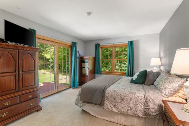 22 Lang Drive, Essex, VT 05452