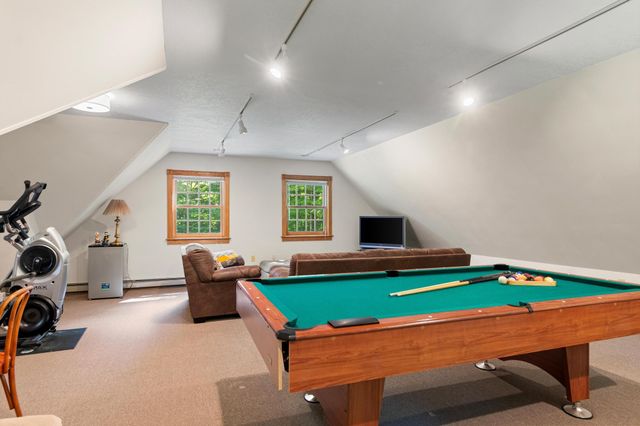 22 Lang Drive, Essex, VT 05452