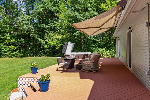 22 Lang Drive, Essex, VT 05452