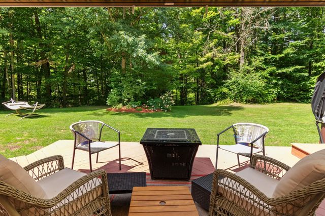 22 Lang Drive, Essex, VT 05452