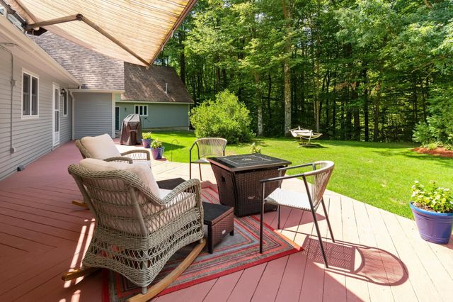 22 Lang Drive, Essex, VT 05452