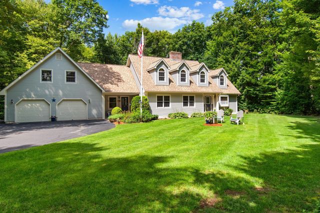 22 Lang Drive, Essex, VT 05452
