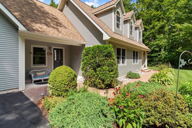 22 Lang Drive, Essex, VT 05452