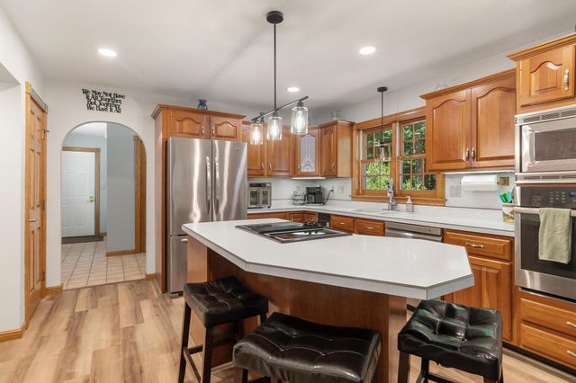 22 Lang Drive, Essex, VT 05452
