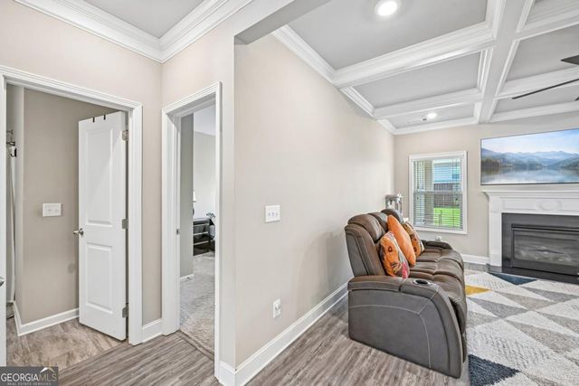 121 Mitchem Creek Drive, Loganville, GA 30052