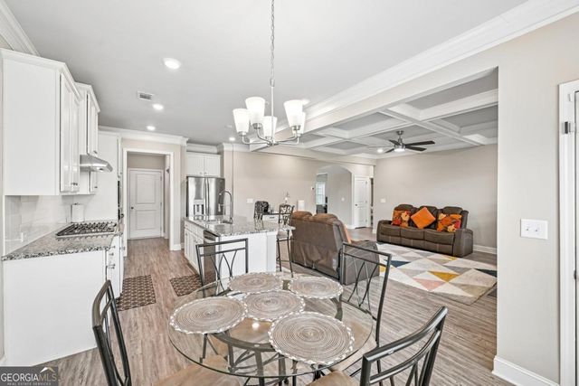 121 Mitchem Creek Drive, Loganville, GA 30052
