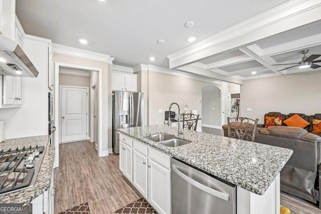 121 Mitchem Creek Drive, Loganville, GA 30052