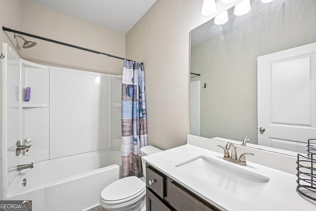 121 Mitchem Creek Drive, Loganville, GA 30052