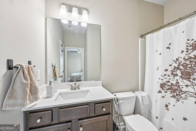 121 Mitchem Creek Drive, Loganville, GA 30052