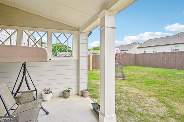 121 Mitchem Creek Drive, Loganville, GA 30052