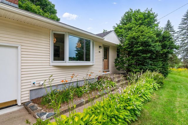 85 Jericho Road, Essex, VT 05452