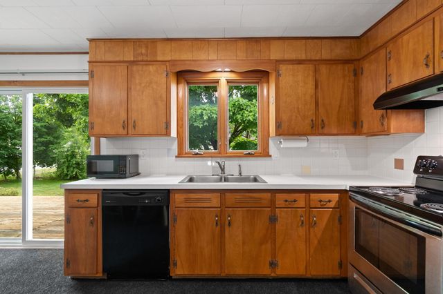 85 Jericho Road, Essex, VT 05452