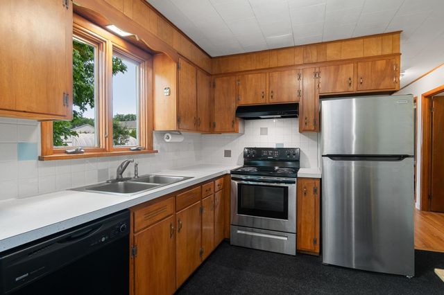 85 Jericho Road, Essex, VT 05452