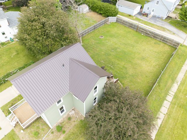 804 Summer Street, Grinnell, IA 50112
