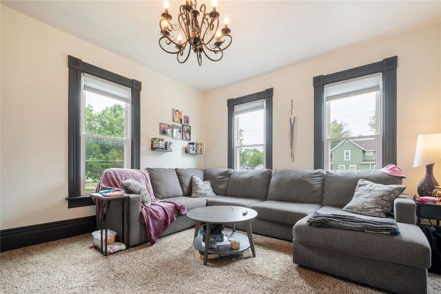 804 Summer Street, Grinnell, IA 50112