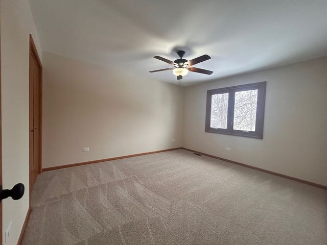 10 Joyce Court, Crete, IL 60417