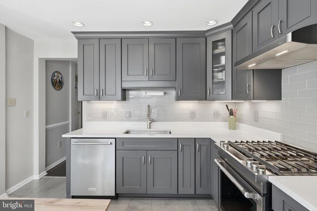 505 WATERFORD CT, New Hope, PA 18938