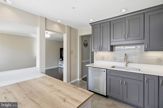 505 WATERFORD CT, New Hope, PA 18938