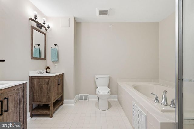 505 WATERFORD CT, New Hope, PA 18938