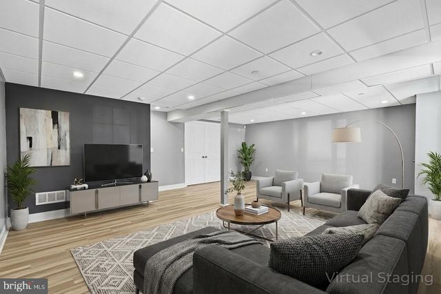 505 WATERFORD CT, New Hope, PA 18938