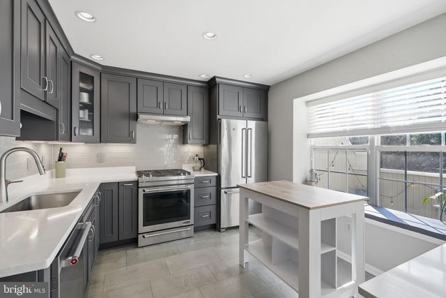 505 WATERFORD CT, New Hope, PA 18938