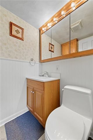 2337 N Wolfsnare DR, Virginia Beach, VA 23454