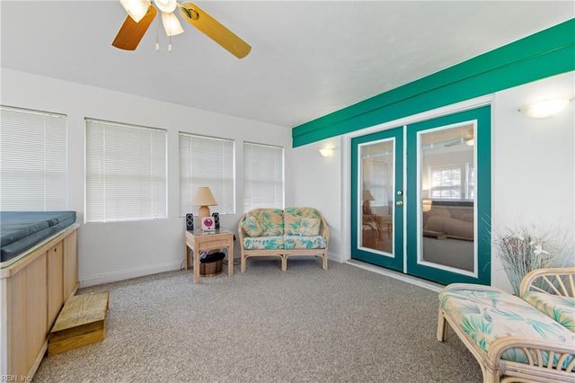 2337 N Wolfsnare DR, Virginia Beach, VA 23454