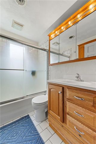 2337 N Wolfsnare DR, Virginia Beach, VA 23454