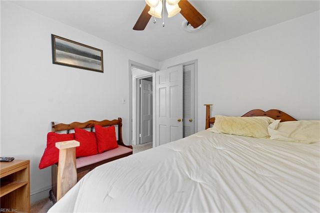 2337 N Wolfsnare DR, Virginia Beach, VA 23454