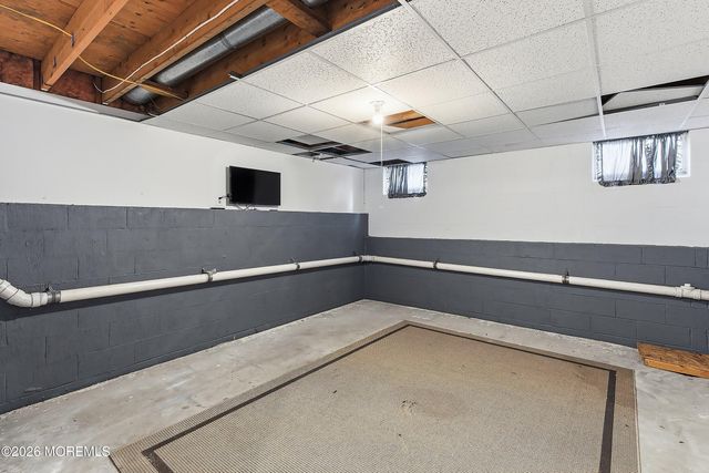 2 Weasel Creek Court, Howell, NJ 07731