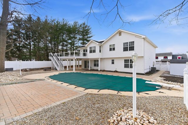 2 Weasel Creek Court, Howell, NJ 07731