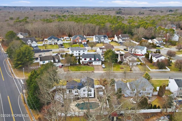 2 Weasel Creek Court, Howell, NJ 07731