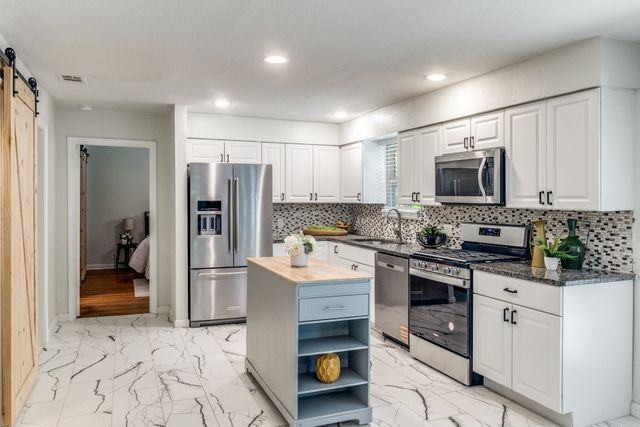 2417 San Paula Avenue, Dallas, TX 75228