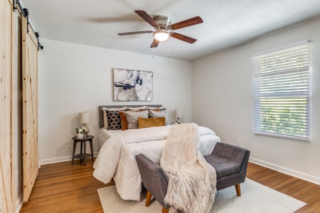 2417 San Paula Avenue, Dallas, TX 75228