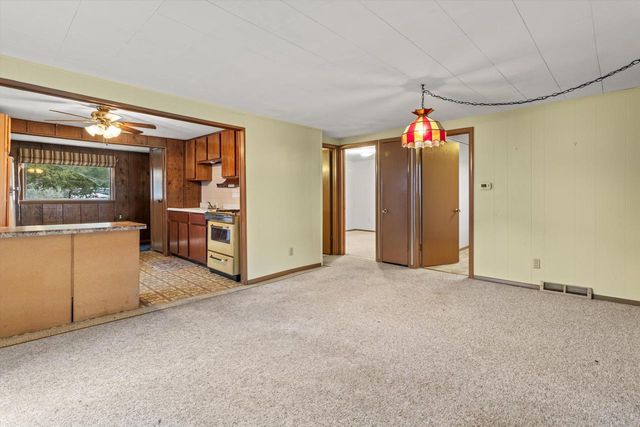 W6709 Lake Shore CIRCLE, Elkhorn, WI 53121