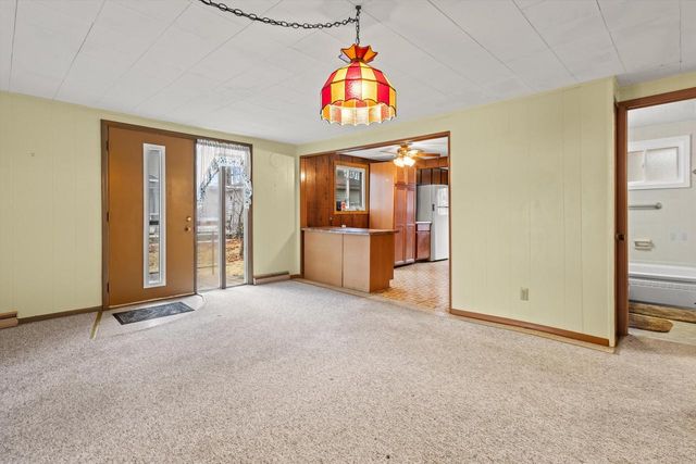 W6709 Lake Shore CIRCLE, Elkhorn, WI 53121