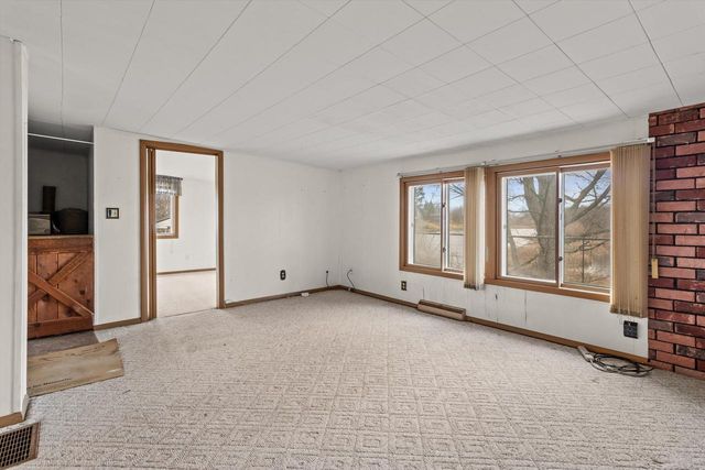 W6709 Lake Shore CIRCLE, Elkhorn, WI 53121