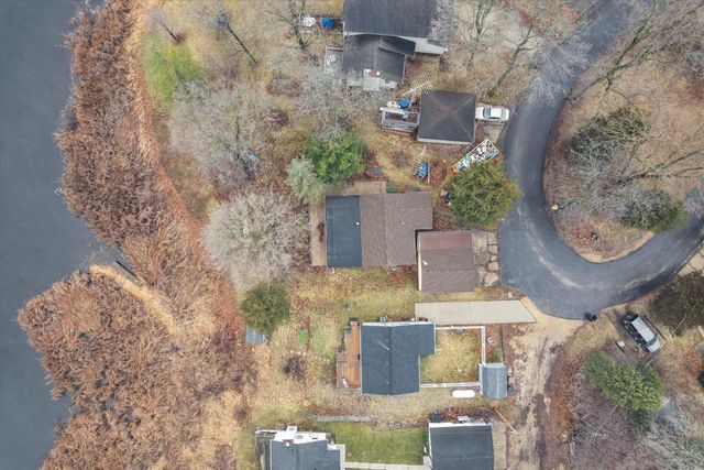 W6709 Lake Shore CIRCLE, Elkhorn, WI 53121