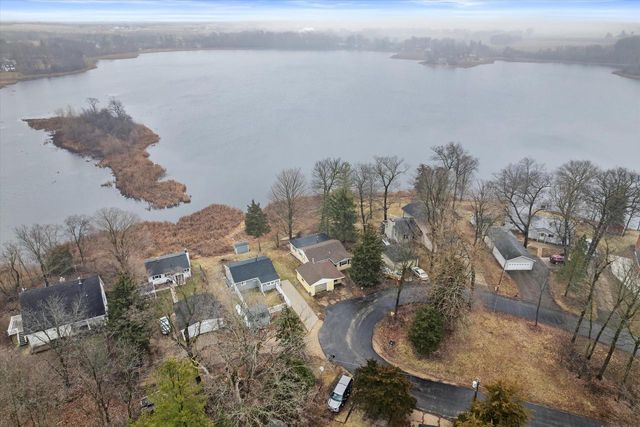 W6709 Lake Shore CIRCLE, Elkhorn, WI 53121