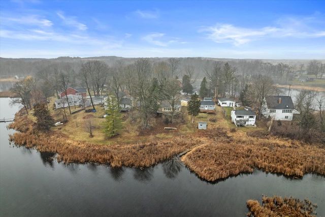 W6709 Lake Shore CIRCLE, Elkhorn, WI 53121