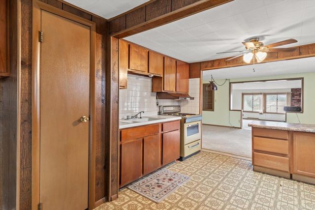 W6709 Lake Shore CIRCLE, Elkhorn, WI 53121