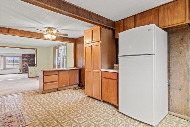 W6709 Lake Shore CIRCLE, Elkhorn, WI 53121