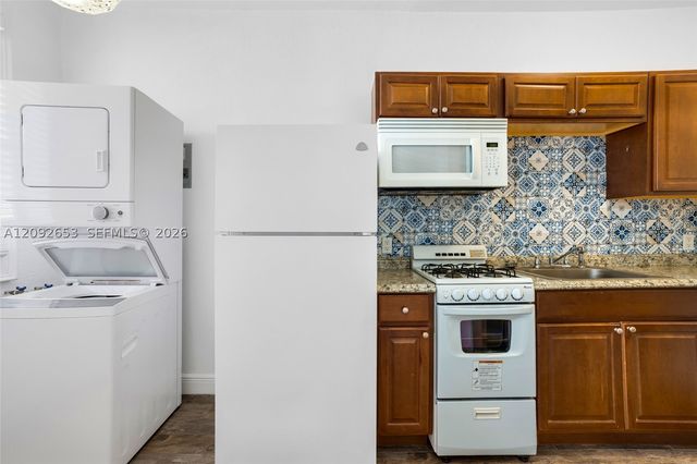 114 Menores Ave, Coral Gables, FL 33134