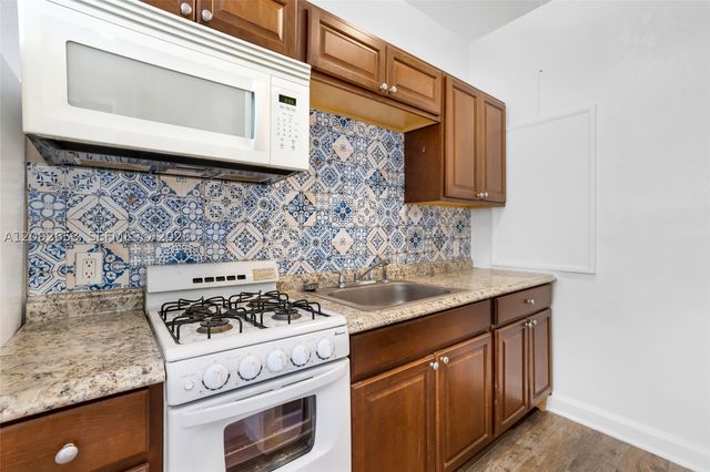 114 Menores Ave, Coral Gables, FL 33134