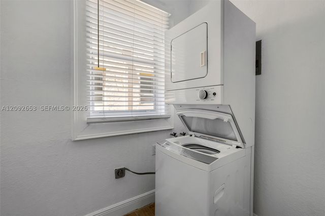 114 Menores Ave, Coral Gables, FL 33134