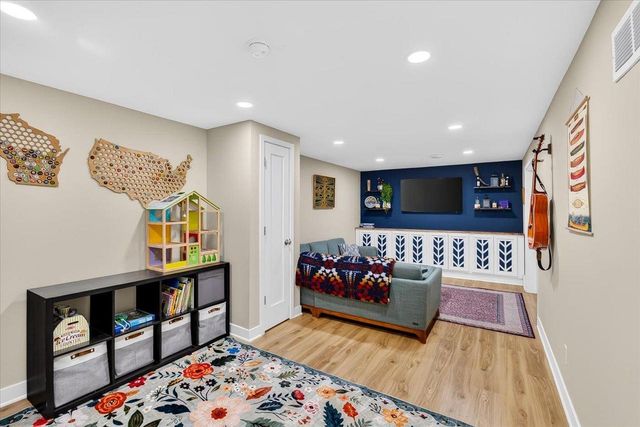 7121 Lindfield Road, Madison, WI 53719