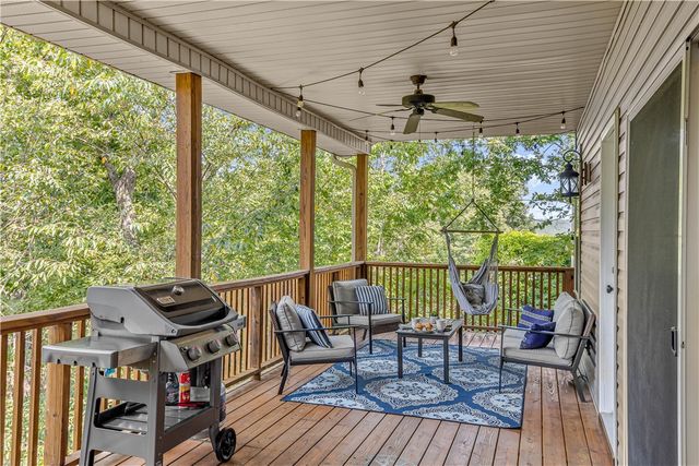 12 Riviera Drive, Rogers, AR 72756