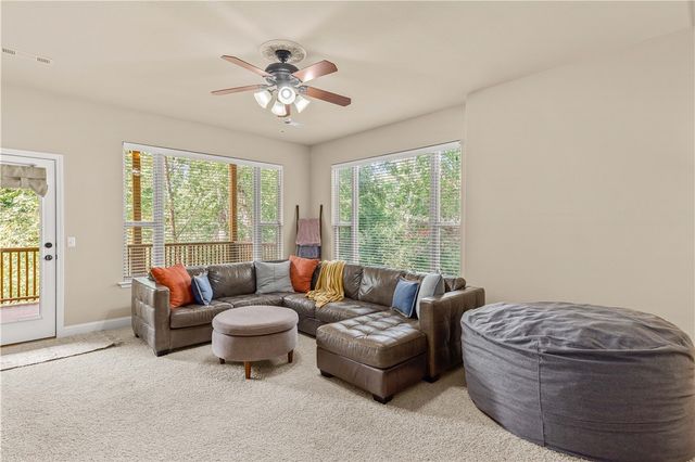 12 Riviera Drive, Rogers, AR 72756