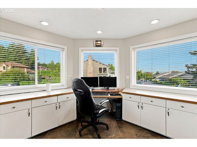 8000 Nw 16TH Ave, Vancouver, WA 98665