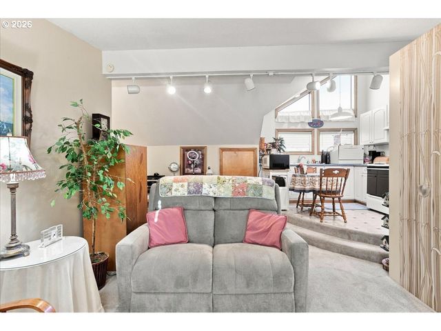 8000 Nw 16TH Ave, Vancouver, WA 98665
